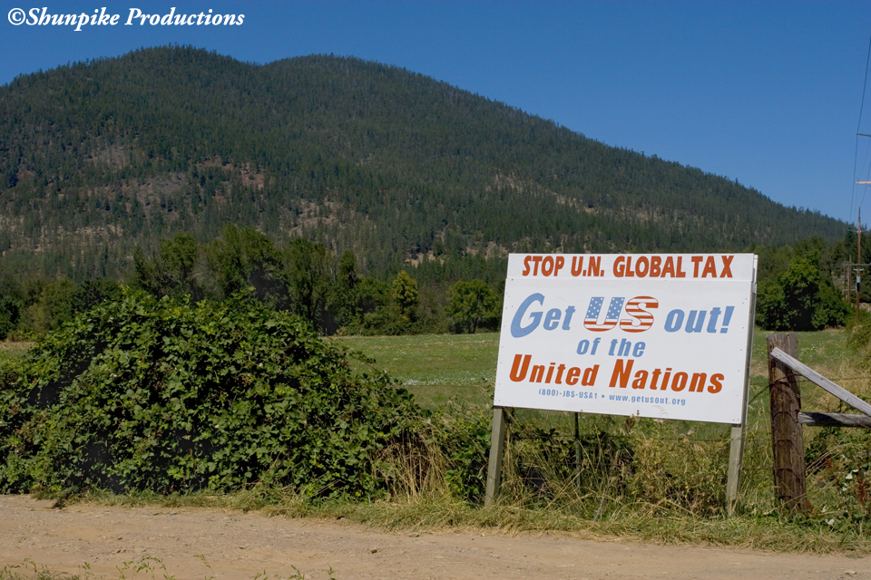 UN Sign